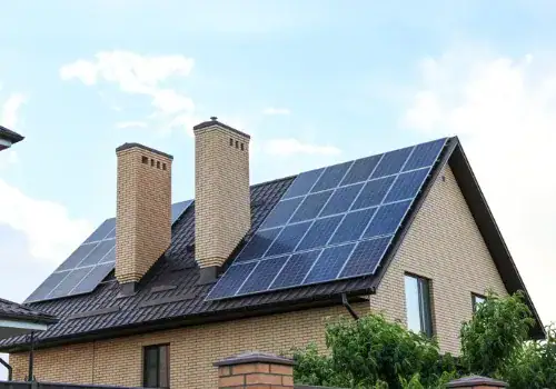 house with installed solar panels on roof.jpg s1024x1024wisk20c1mbgqrbxtxnxhfput xcizesg0pvwyf9jzrqmzuizwo.jpg